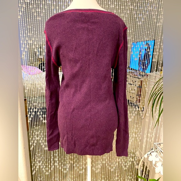 VICTORIA SECRET PULLOVER NWT - Picture 2 of 5